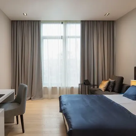 Corona B&B Синь