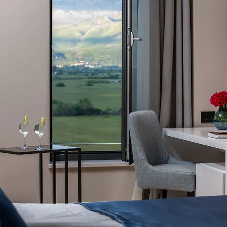 Corona B&B فندق مبيت وإفطار 4*