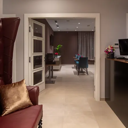 Corona B&B Sinj