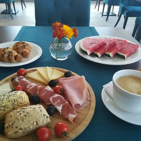 Corona B&B Sinj